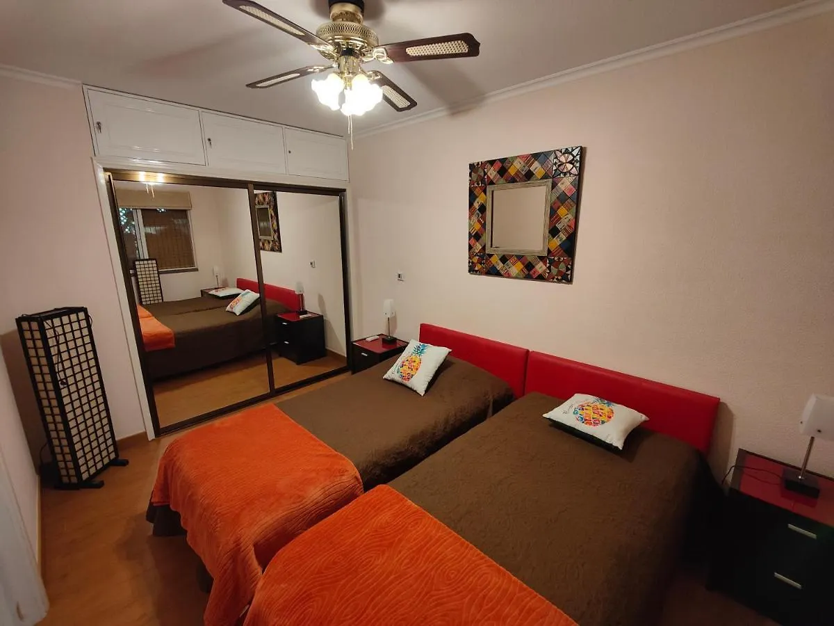 By The Beach & Pool Apartment Funchal
