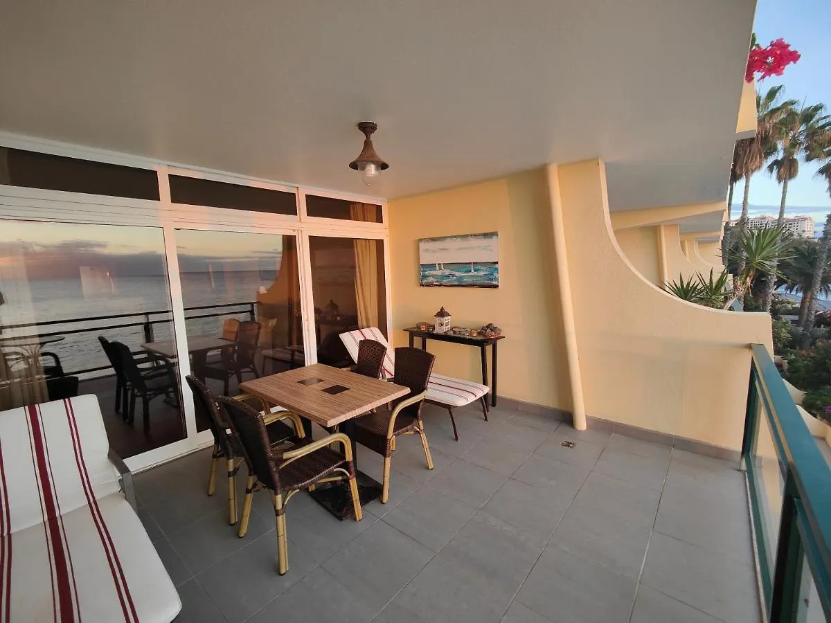 By The Beach & Pool Apartment Funchal  Funchal (Madeira)