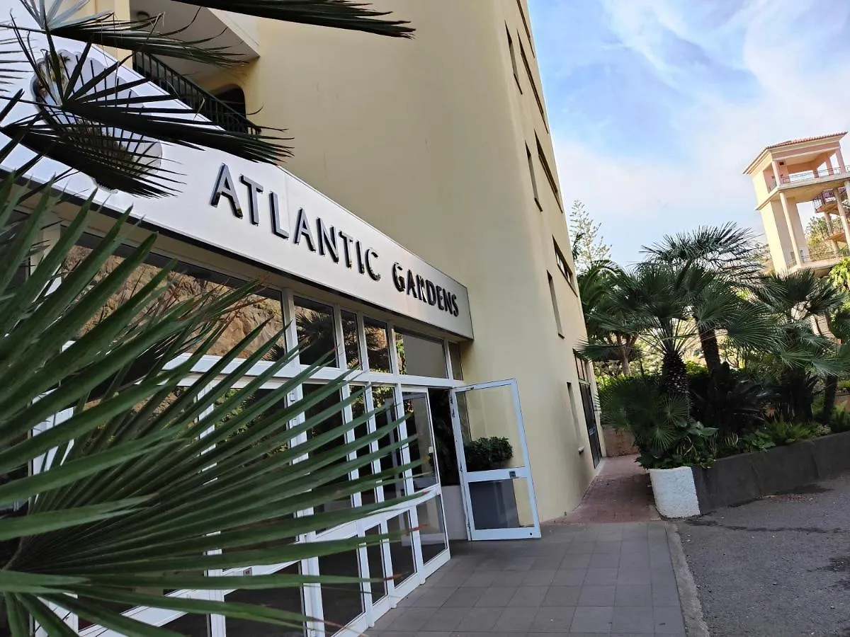 By The Beach & Pool Apartment فونشال 0*,