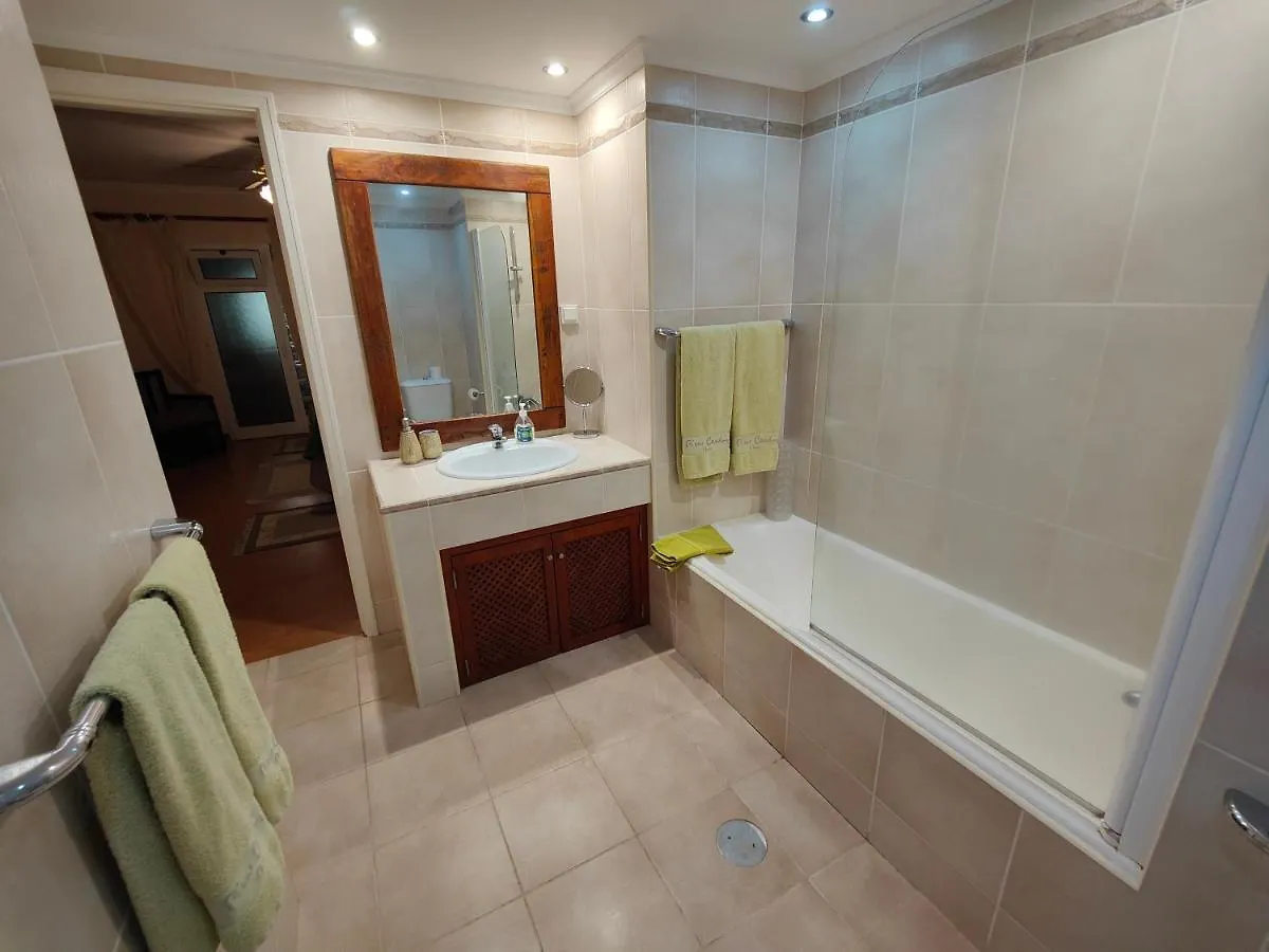 By The Beach & Pool Apartment Funchal   Funchal (Madeira)