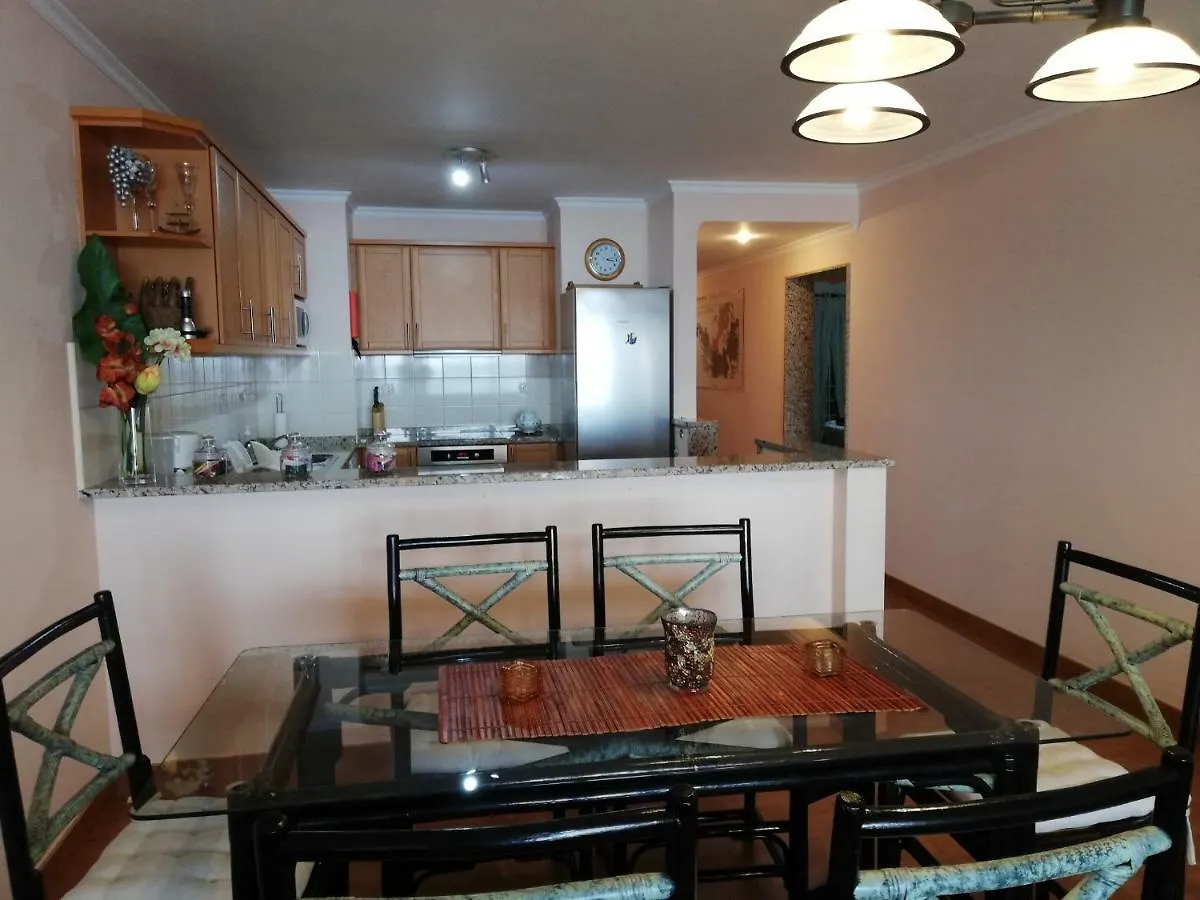 By The Beach & Pool Apartment Funchal
