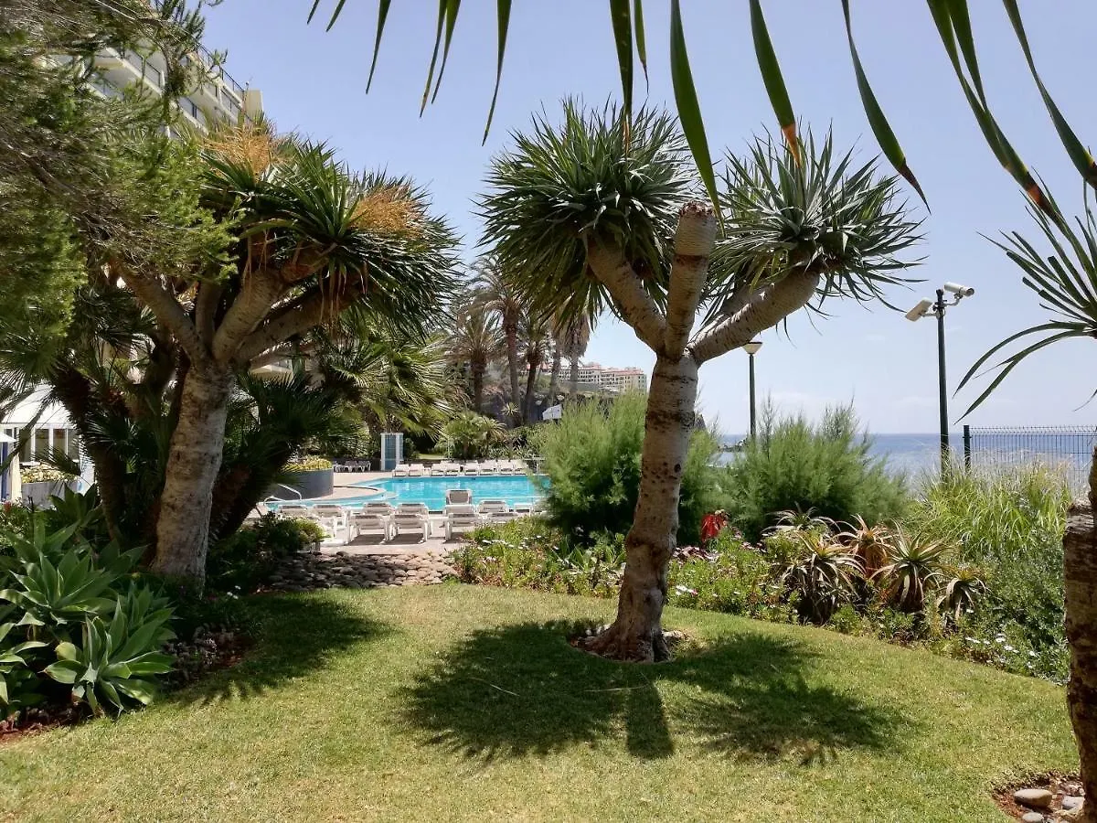 By The Beach & Pool Apartment Funchal  0*, Funchal (Madeira) Portugal