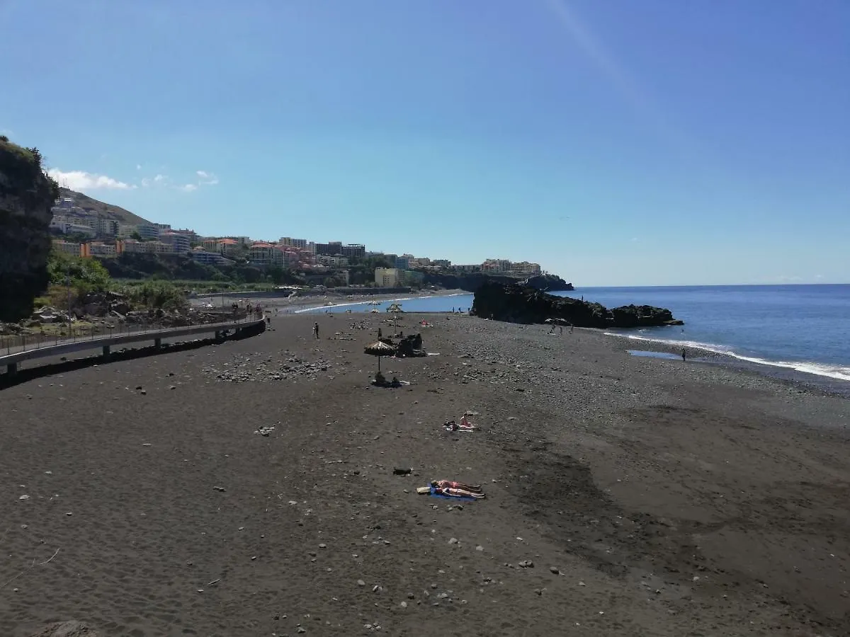 By The Beach & Pool Apartment Φουνκάλ